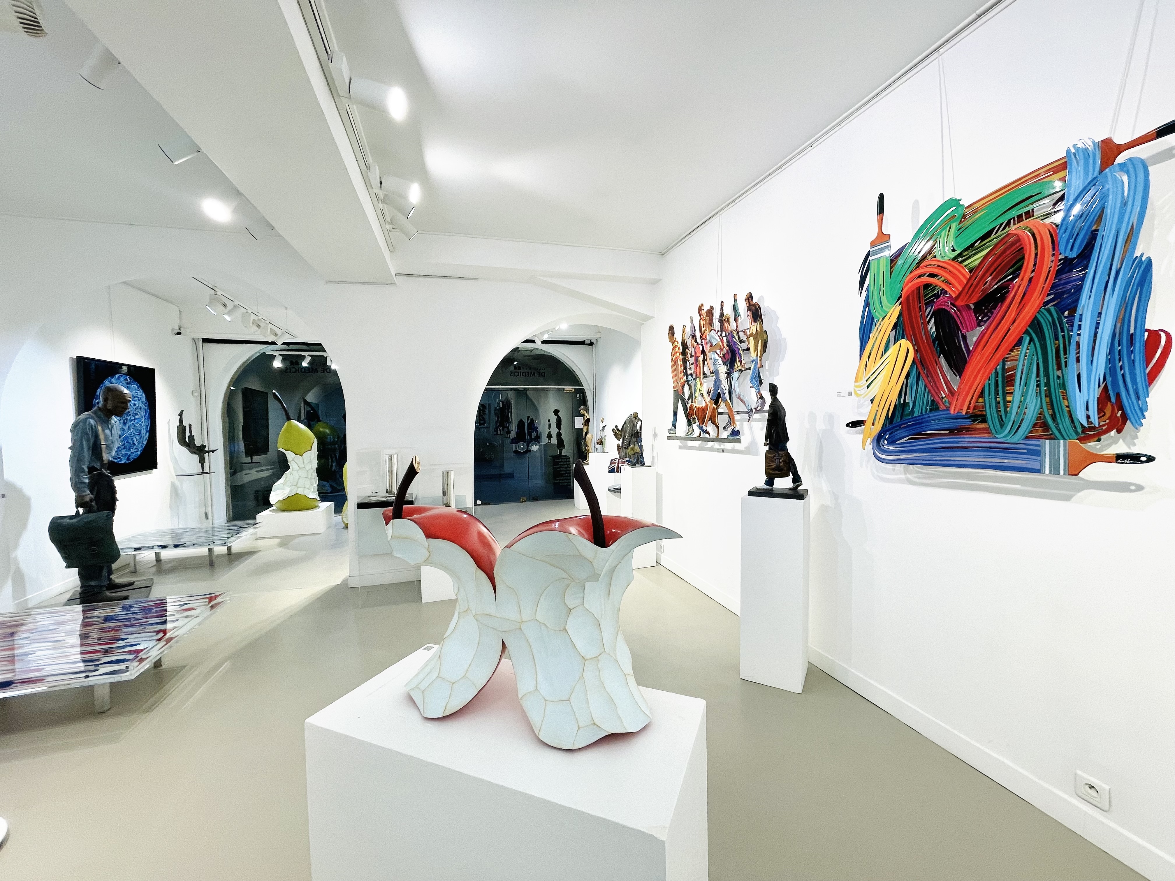 De Medicis Gallery — Place des Vosges